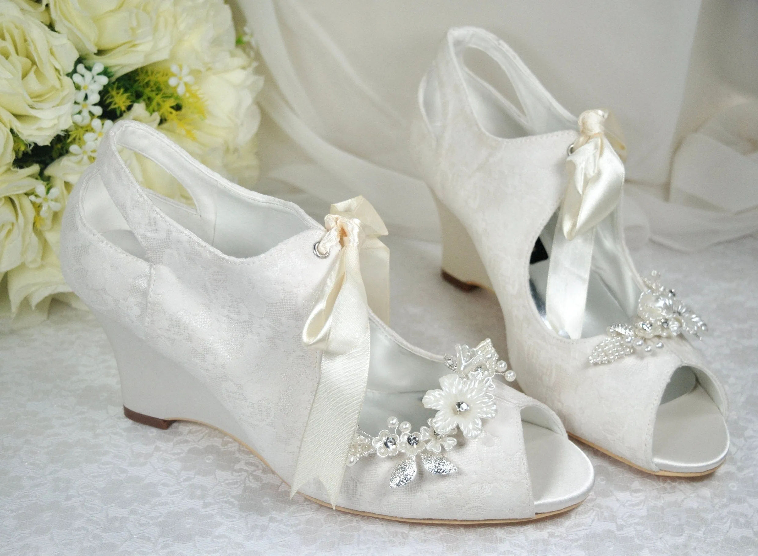 Ivory Lace Wedge Bridal Shoes Size UK6/US8.5